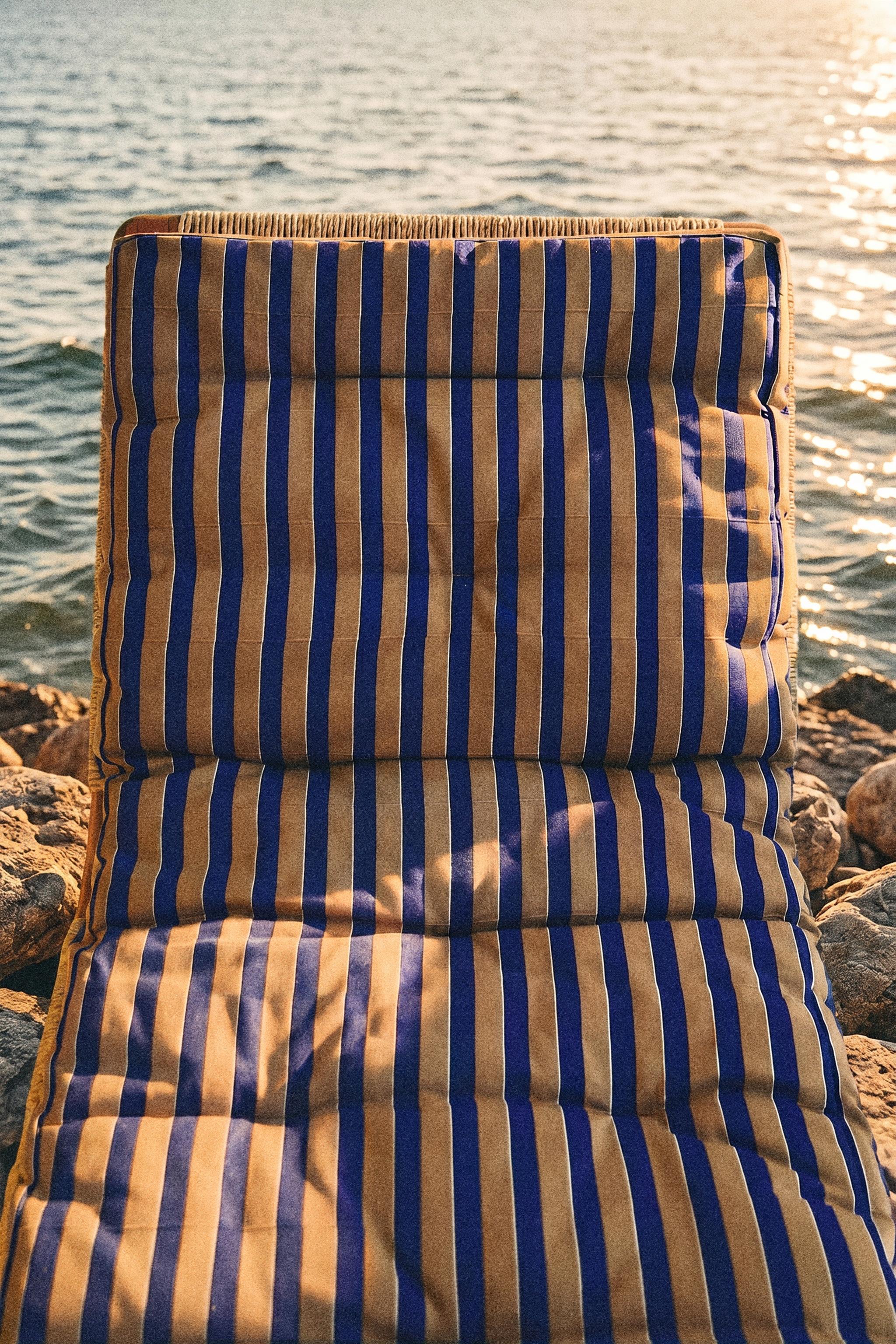 STRIPED TOPPER